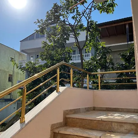 Sala Πανσιόν Δυρράχιο