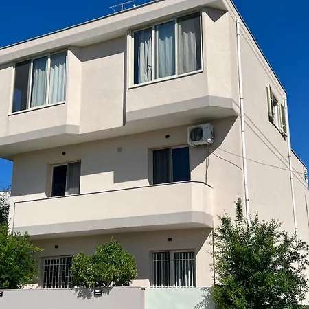 Πανσιόν Sala *